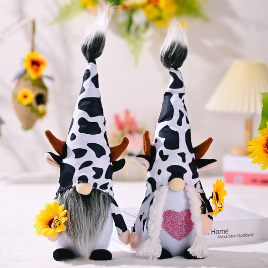 Farmhouse Cow Gnomes with Sunflower