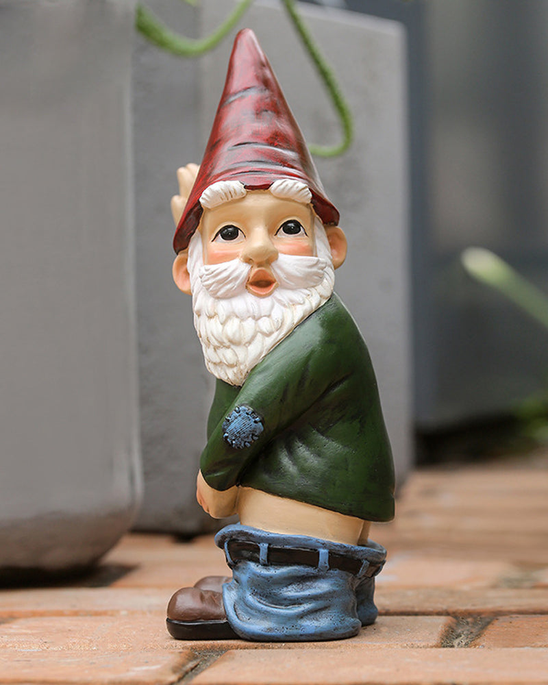Funny peeing gnome Gnome Garden Statue